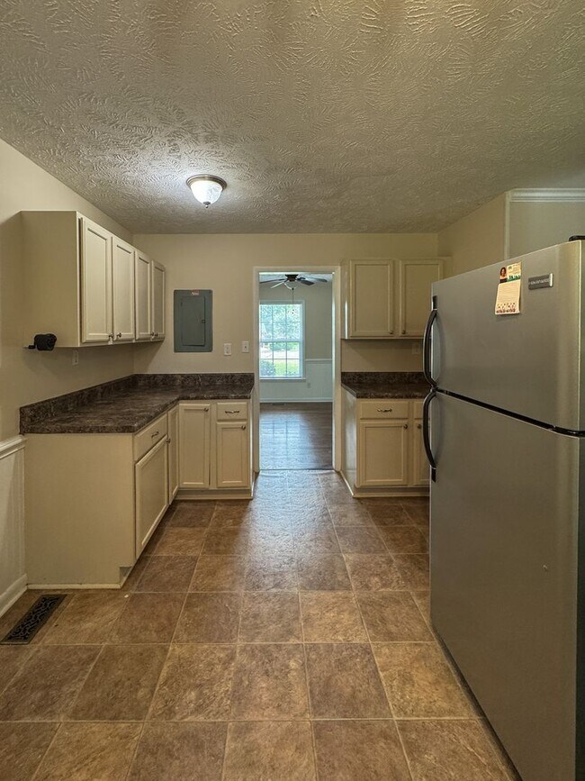 Building Photo - 5961 Chinas Ct