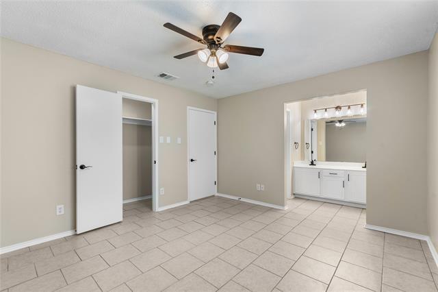 Building Photo - 1035 N Ravinia Dr