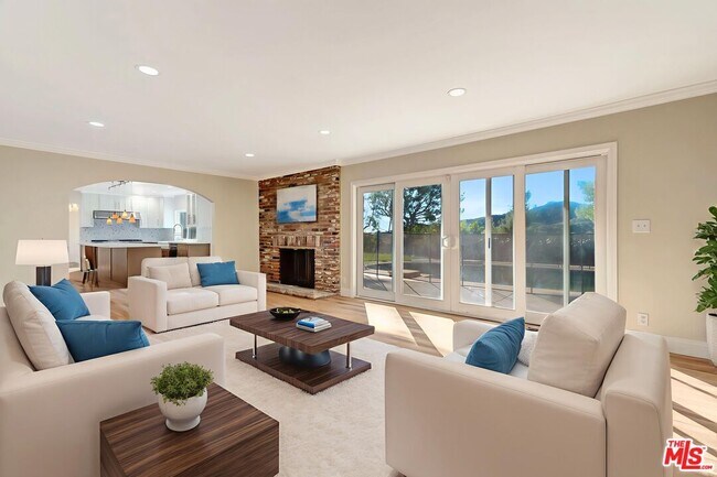 Building Photo - 16608 Park Ln Cir