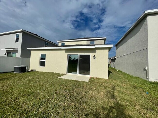 Building Photo - Williams Preserve-Brand New Home-846 Marcel Loop Davenport