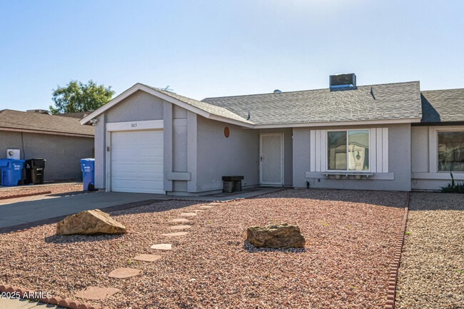 Building Photo - 1813 E Grandview Rd