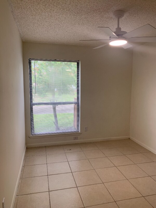 Building Photo - 7818 Fawn Hill Ct