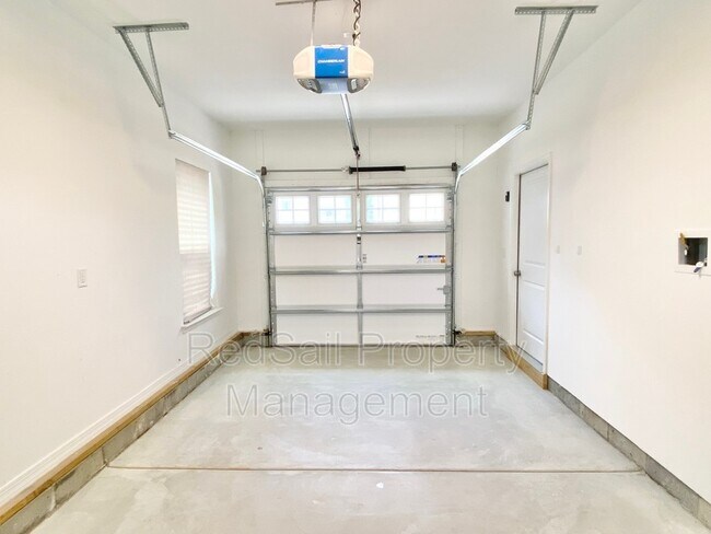 Building Photo - 123 Mizzen Quarter Loop