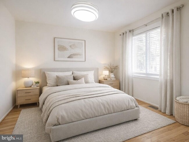 Building Photo - 13373 Hungerford Pl