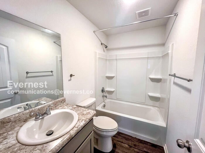 Building Photo - 5125 Red Fox Trl