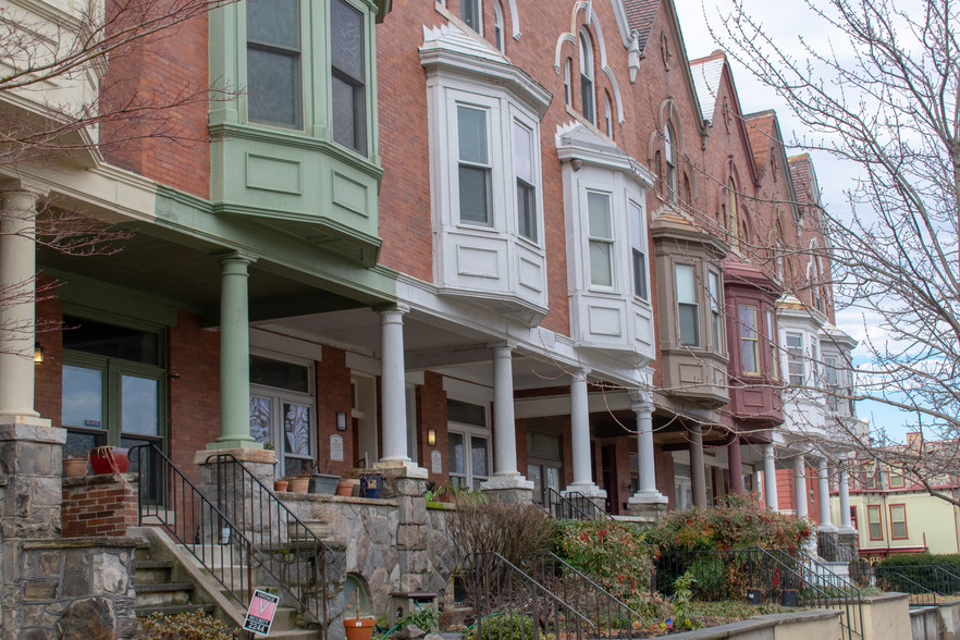 Building Photo - Renaissance at Reservoir Hill