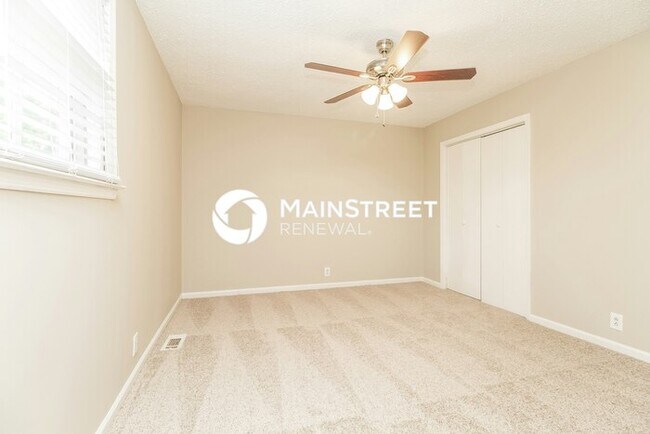 Building Photo - 3 Bedroom Pet-Friendly Home in Smyrna, TN ...