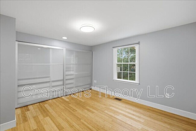 Building Photo - 5713 Independence Cir