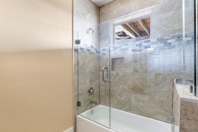 Building Photo - 205 Rue Orleans St