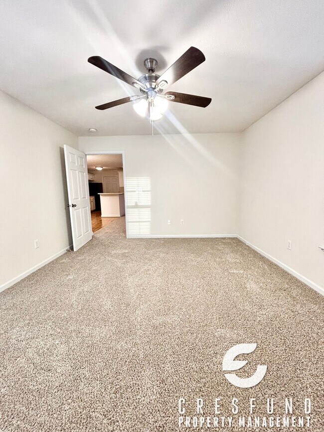 Building Photo - 1711 Renwick Dr