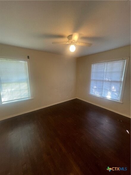 Building Photo - 1610 Travis Ave