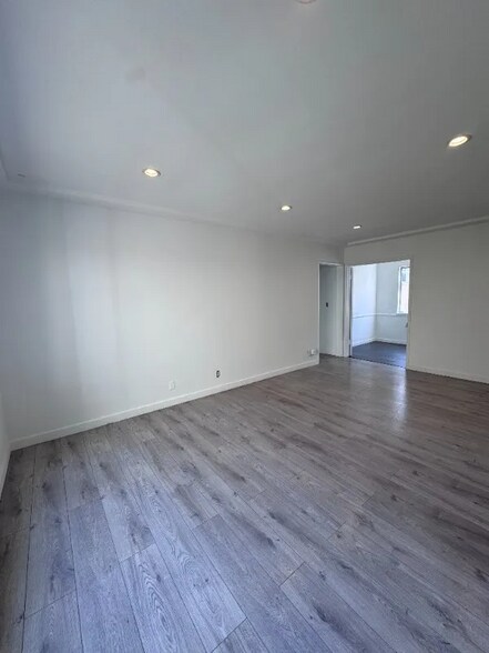 Building Photo - 1280 Laurel Ave