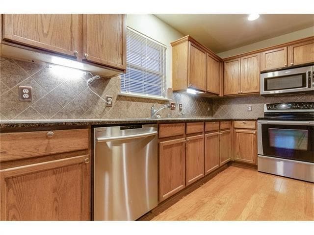 Building Photo - 7020 Dove Tail Dr