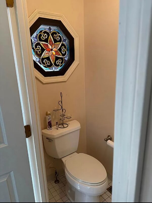 Building Photo - 1807 Mill Pond Dr