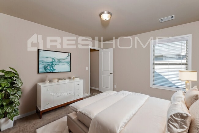 Building Photo - 105 Rockaway Dr S