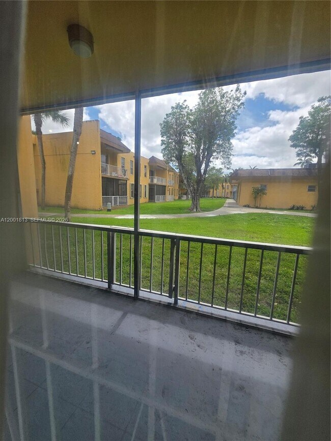 Building Photo - 13700 SW 62nd St