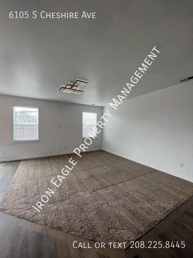 Building Photo - 6105 S Cheshire Ave