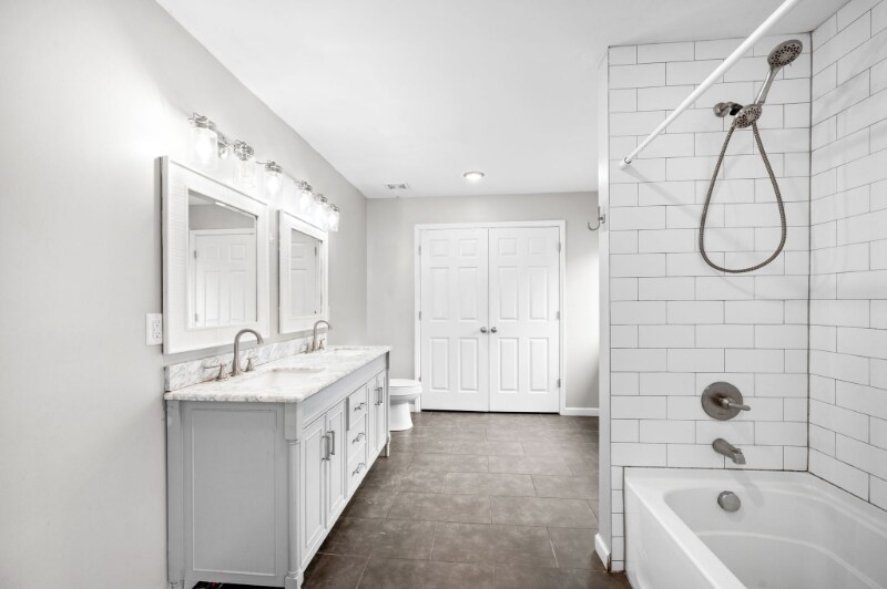 Building Photo - 5023 Packard Dr