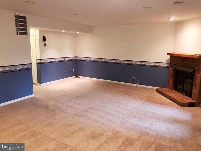Building Photo - 7109 Captains Cove Ct