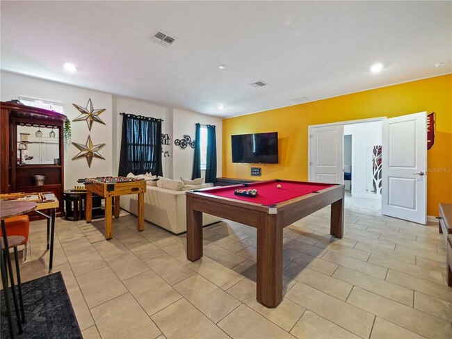 Building Photo - 9084 Sommerset Hills Dr