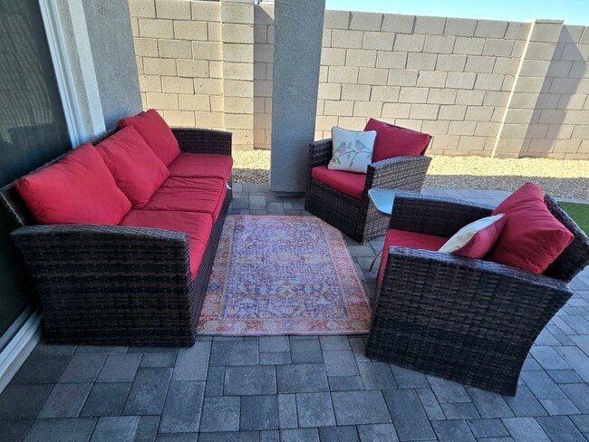 Building Photo - 3-bedroom home In Superstition Vistas, just 2 years new