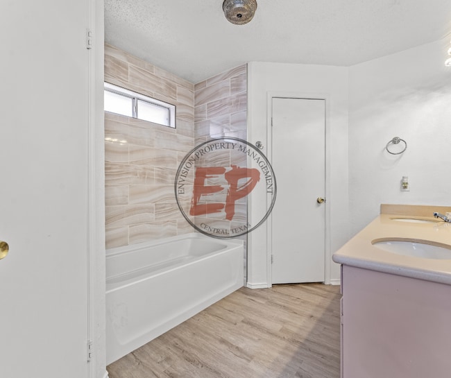 Building Photo - 1727 Ramada Dr