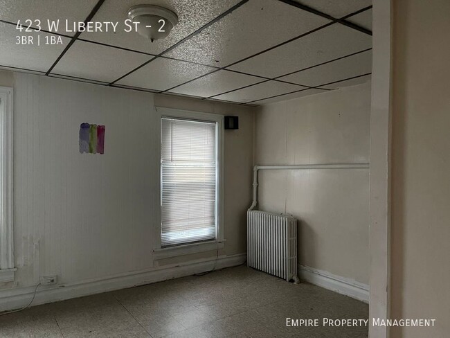 Building Photo - 3-Bedroom/1-Bathroom Apartment in Allentown!