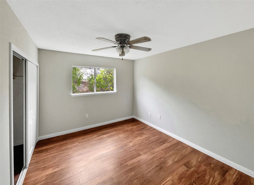 Building Photo - 5540 Royal Hill Dr