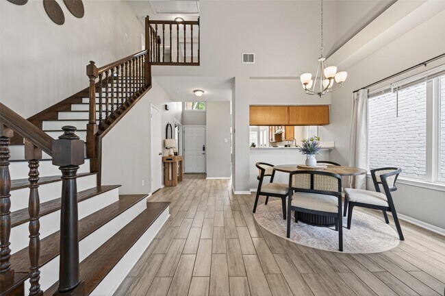 Building Photo - 6635 Queensclub Dr