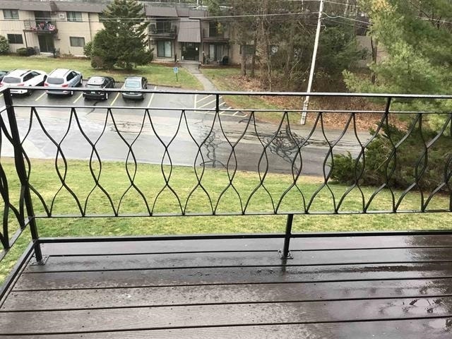 Building Photo - 13 Strawberry Bank Rd