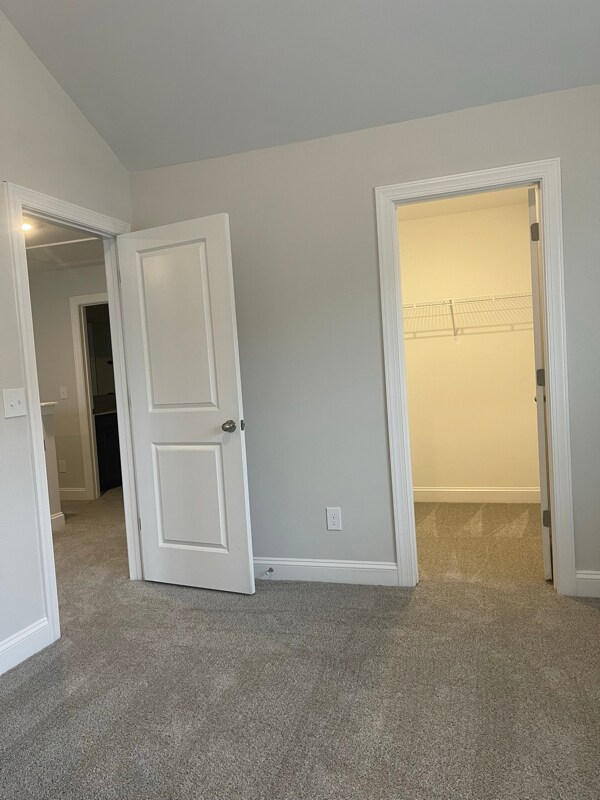 Building Photo - 704 Southerland Peak Dr