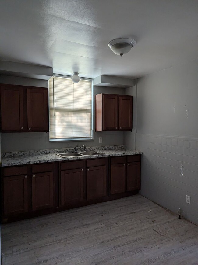 Building Photo - 5772 Guilford- 3 Beds & 1.5 Bath for Rent!