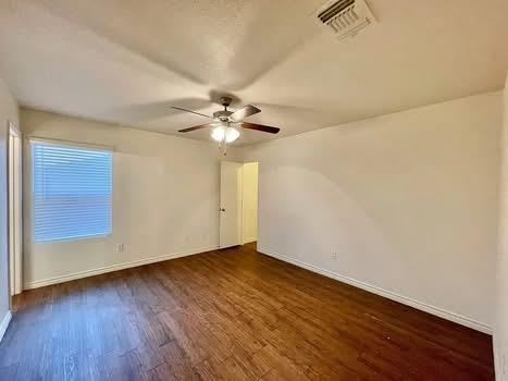 Building Photo - 904 Lasso Dr