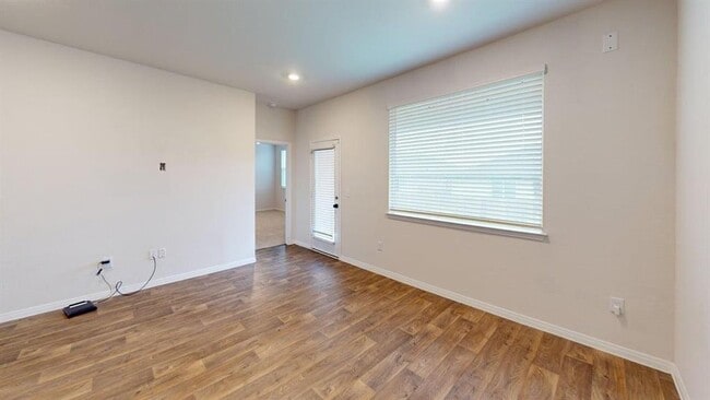 Building Photo - 245 Brooklyn Dr