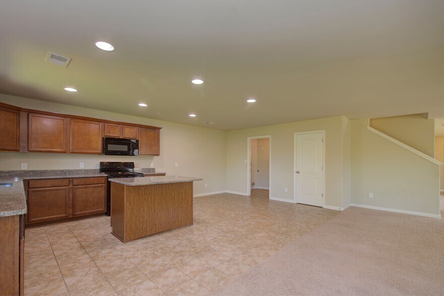 Building Photo - 28041 Kawana Ct