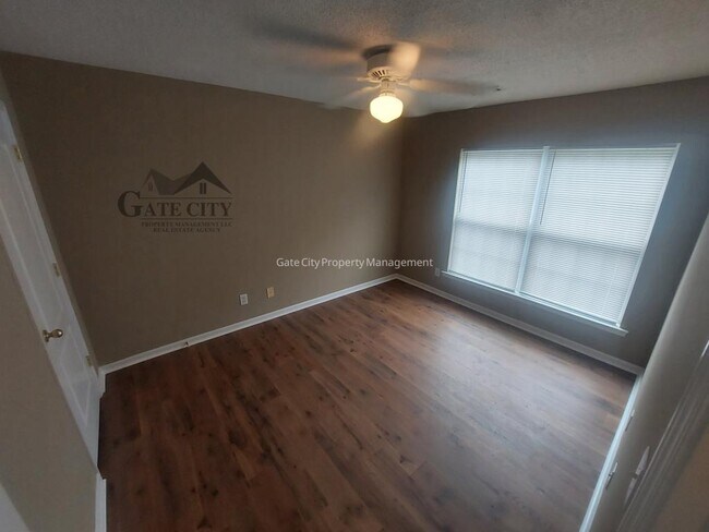 Building Photo - 3983 Elizabeth Glen Way