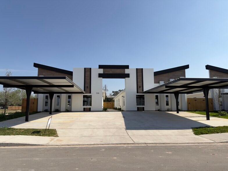 Building Photo - 609 N Alexandrite Ave