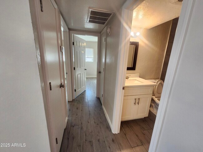 Building Photo - 4310 N 23rd Ave