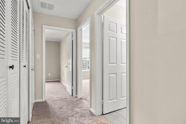 Building Photo - 2903 Saxony Dr