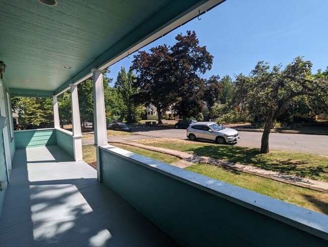 Building Photo - 4-Bedroom, 2-Bath Home In The Amazon Area ...