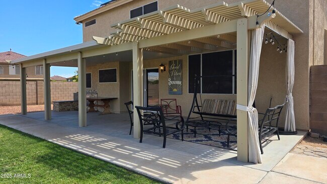 Building Photo - 12414 W Cameron Dr