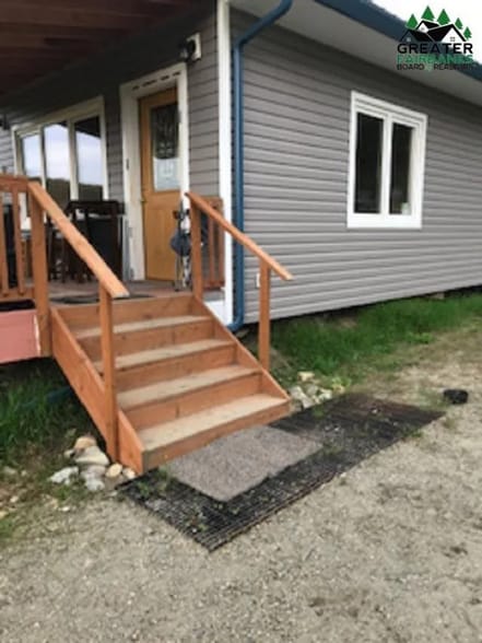 Building Photo - 690 El Rancho Dr