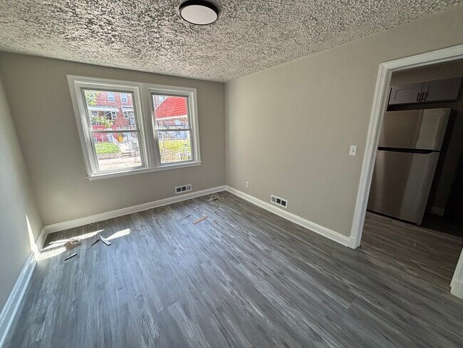 Building Photo - 3 Bedroom 2 Bathrooms, 21213