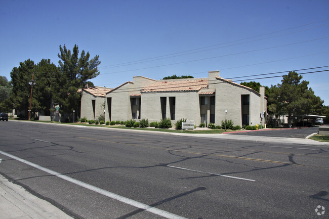 Building Photo - Cottonwood Condominiums