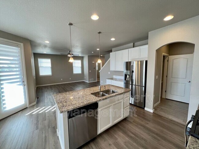 Building Photo - 3218 San Carlo Ave