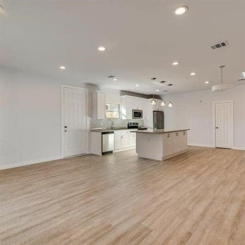 Building Photo - 4337 Canal St