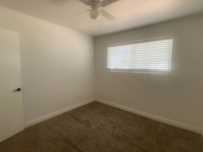 Building Photo - Remodeled 4-Bedroom Home in the Heart of K...