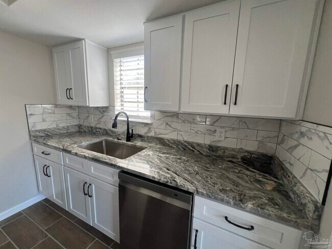 Building Photo - 13528 Canal Dr
