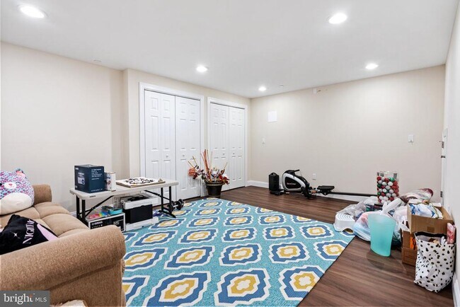 Building Photo - 133 Shilling Ave