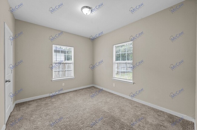 Building Photo - 4615 Cherbourg St